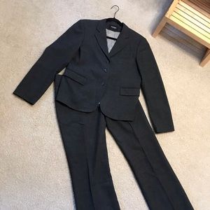 DARK GRAY WOMEN's EXPRESS BRAND WOOL SUIT
